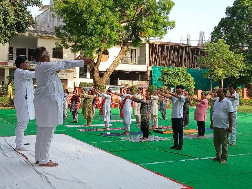 भारत विकास परिषद अमृतम् ने योग शिविर से दिया निरोग जीवन और स्वस्थ भारत का संदेश