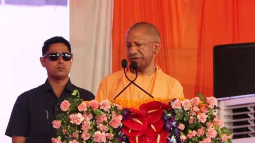 हाथरस से सीएम योगी का विपक्ष पर तीखा हमला, बोले- रामभक्तों पर गोलियां चलाने वाले अब धर्मनगरी की बात कर रहे हैं, अखिलेश राम लला के दर्शन करें सदबुद्धि आ जाएगी, सपा प्रमुख को श्रीकृष्ण जन्मभूमि की बात करने की चुनौती, 548 करोड़ की 143 परियोजनाओं की दी सौगात