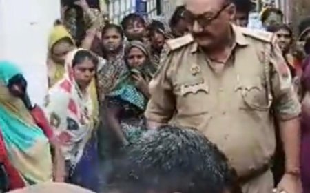 दो साल के बेटे के सिर से उठा पिता का साया, कमरे में फंदे पर लटका मिला युवक का शव
