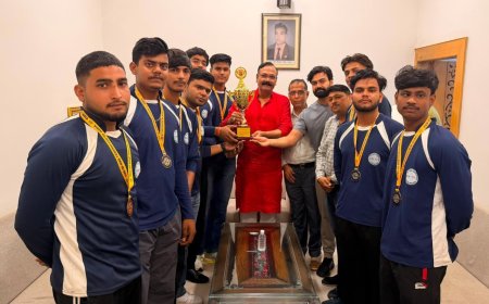 कुलगाम में राष्ट्रीय रस्साकसी चैंपियनशिप में रजत जीतकर लौटे यूपी के खिलाड़ी, सांसद राजकुमार चाहर ने किया सम्मानित