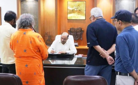 यमुना आरती में आएंगे मंडलायुक्त, रिवर कनेक्ट अभियान ने दिया आमंत्रण, फुट ओवरब्रिज की मांग भी उठाई