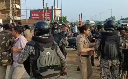 दतिया में टिकट बवाल ने लिया हिंसक रूप: नरोत्तम मिश्रा समर्थकों ने 11 घंटे तक किया हाईवे जाम, पथराव में एसपी-एएसपी समेत 8 पुलिसकर्मी घायल, पुलिस ने आंसू गैस के गोले छोड़े, तमाम भाजपाइयों ने पदों से दिया इस्तीफा, भाजपा में ऐसी बगावत नहीं देखी