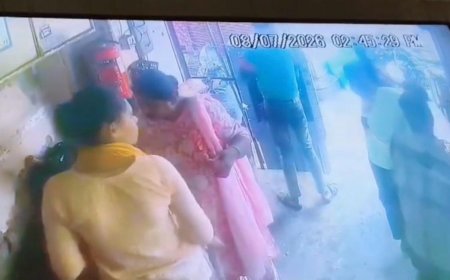 सुभाष बाजार हादसे का सीसीटीवी आया सामने, मलबे के साथ नाले में समाई महिला, 72 घंटे बाद भी  सुराग नहीं