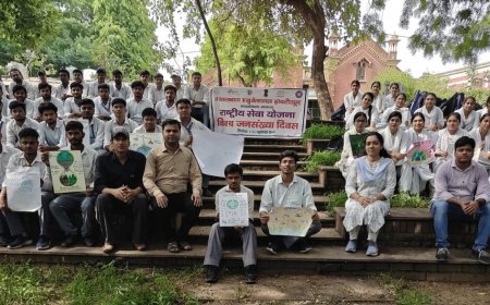 विश्व जनसंख्या दिवस पर डीईआई के युवाओं ने दिया जागरूकता का संदेश, पोस्टर और वाद-विवाद प्रतियोगिता में दिखी प्रतिभा