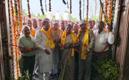 ताजगंज विद्युत शवदाह गृह में बढ़ीं सुविधाएं, प्रतीक्षालय हुआ वातानुकूलित, महापौर ने खराब भट्टियां जल्द ठीक कराने का दिया भरोसा