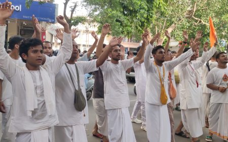 श्रीजगन्नाथ रथयात्रा के लिए संजय प्लेस से निकली आमंत्रण यात्रा, कल नयन उत्सव में होंगे श्रीहरि के दर्शन