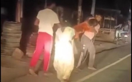 आगरा में युवक की रस्सियों से बांधकर बर्बर पिटाई, महिला समेत तीन लोगों ने बांस और पत्थरों से बरसाए वार