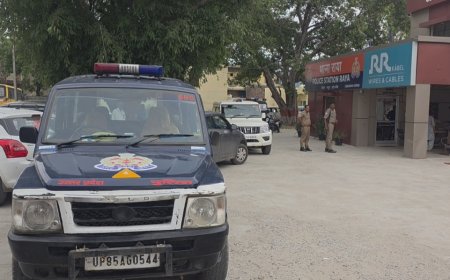 मथुरा के ककरेटिया और कारब गांव के दो पक्षों के बीच दिनदहाड़े ताबड़तोड़ फायरिंग, गांव में दहशत, पांच हिरासत में