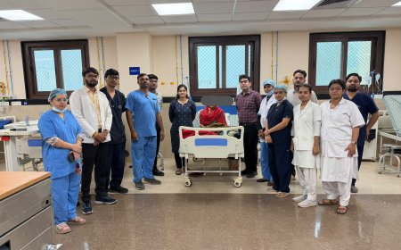 अब आगरा में भी अत्याधुनिक इलाज, एसएन में हुआ बिना बड़े चीरे के भोजन नली के कैंसर का ऑपरेशन