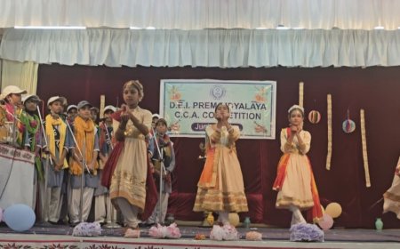 आगरा के प्रेम विद्यालय में प्रतिभाओं का महाकुंभः सीसीए प्रतियोगिताओं में रानी मैम ने छात्राओं में भरा आत्मविश्वास का जोश