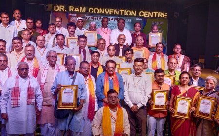 संस्कार भारती ने 101 कला गुरुओं को किया सम्मानित, केंद्रीय मंत्री प्रो. एसपी सिंह बघेल बोले- कला ही देश की पहचान