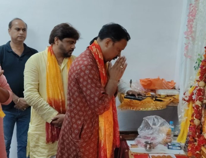 जनकपुरी महोत्सव कार्यालय में गूंजे श्रीराम के जयकारे, एडीएम प्रशासन ने की संध्या आरती