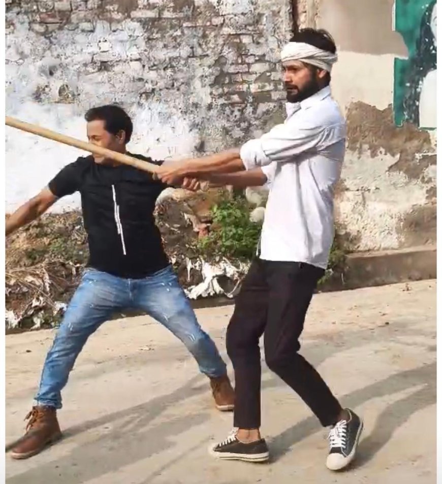 महिला ने दबंगों की अश्लील हरकत का किया विरोध तो बरसीं लाठियां, घर में घुसकर पथराव और मारपीट