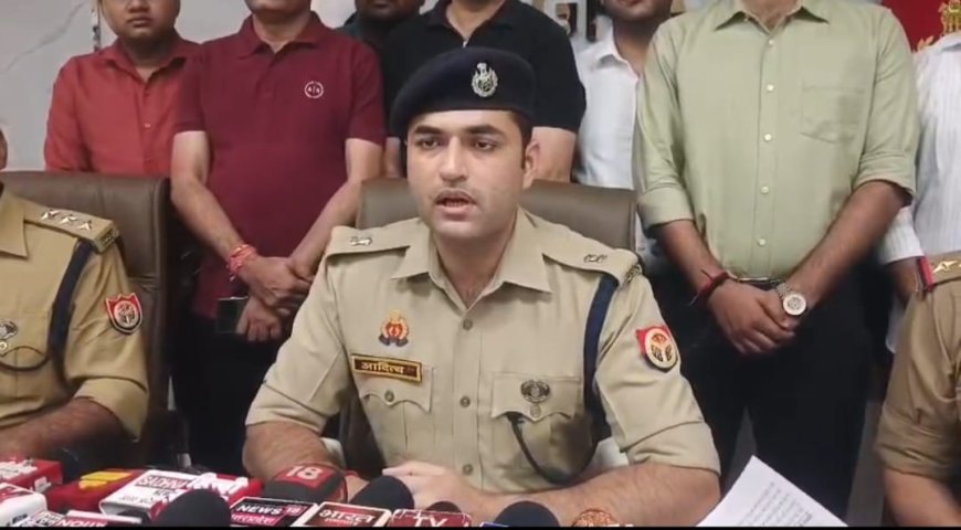 स्क्रैप की आड़ में ले जाई जा रही 60 लाख की अवैध शराब जब्त! आगरा की मलपुरा पुलिस ने पकड़ी 12,108 बोतलों की खेप, अंतरराज्यीय तस्करी नेटवर्क का खुलासा