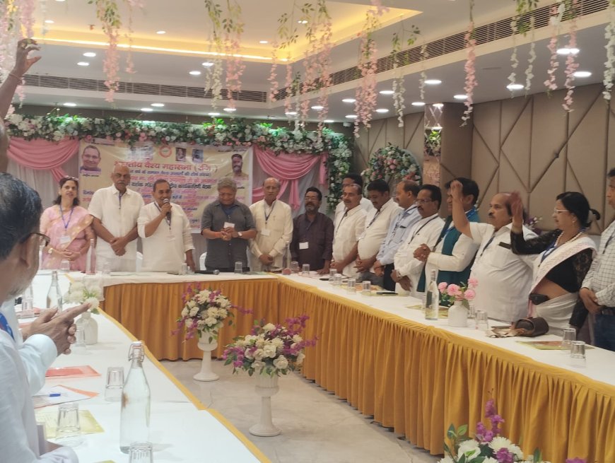 वैश्य महासभा का राजनीतिक बिगुल, अक्टूबर में लखनऊ में होगा वैश्य महाकुंभ; विधानसभा टिकटों के लिए सभी दलों पर बनाया जाएगा दबाव