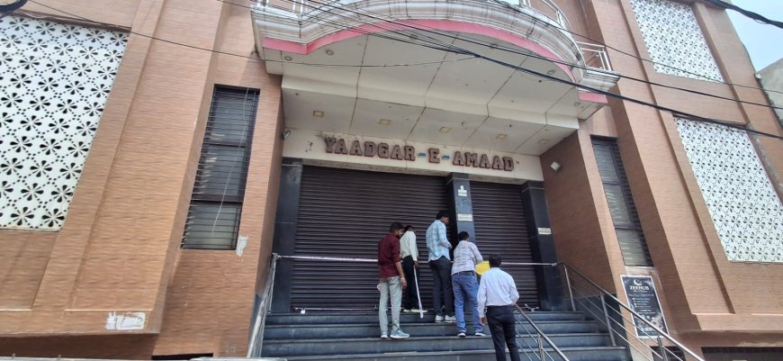तौकीर-आजम के करीबी पर प्रशासन का शिकंजा, 25 साल पुराना अवैध बरातघर 'यादगार-ए-आमद' सील