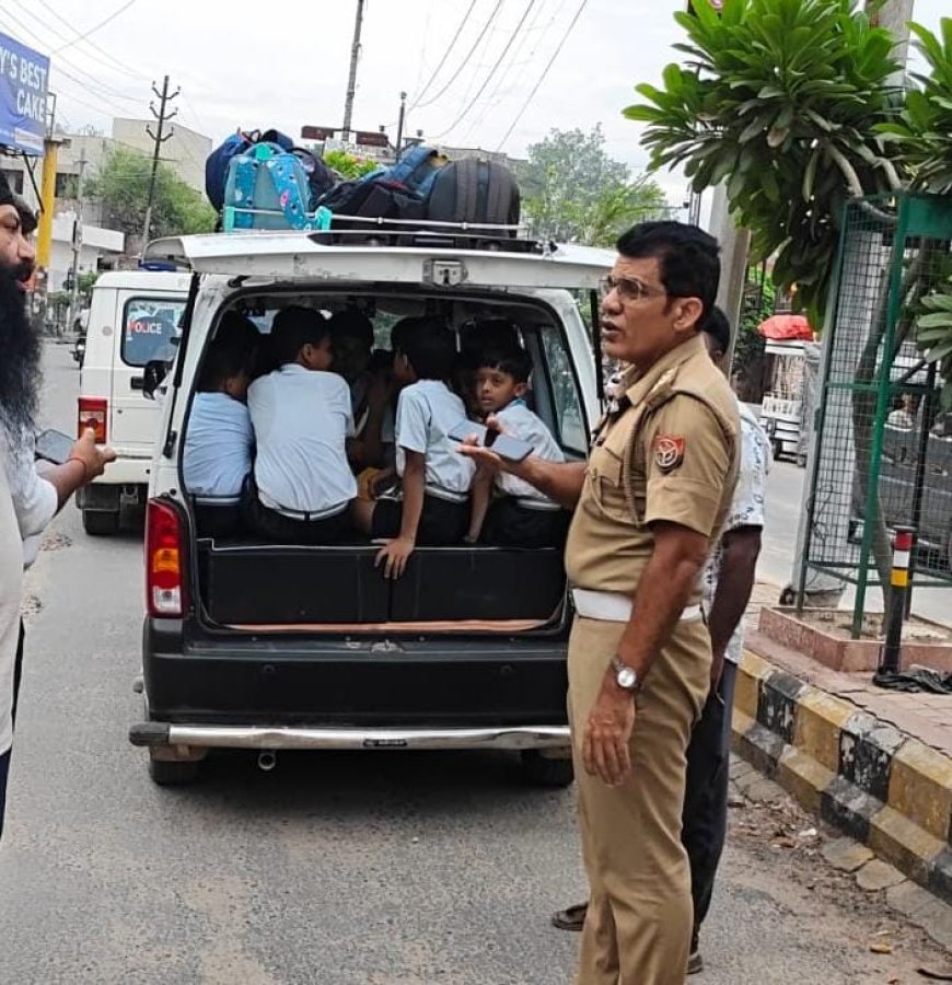 आगरा में स्कूल वाहनों पर पुलिस ने कसा शिकंजा, 15 दिवसीय अभियान के पहले ही दिन 34 पर कार्रवाई