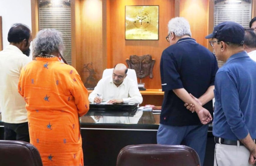 यमुना आरती में आएंगे मंडलायुक्त, रिवर कनेक्ट अभियान ने दिया आमंत्रण, फुट ओवरब्रिज की मांग भी उठाई