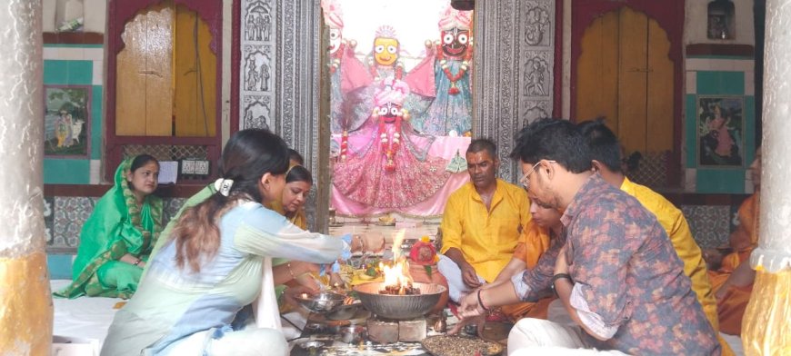 आगरा के यमुना किनारे स्थित श्रीजगन्नाथ मंदिर में 14 दिन बाद नवयौवन स्वरूप में हुए प्रभु के प्रथम दर्शन