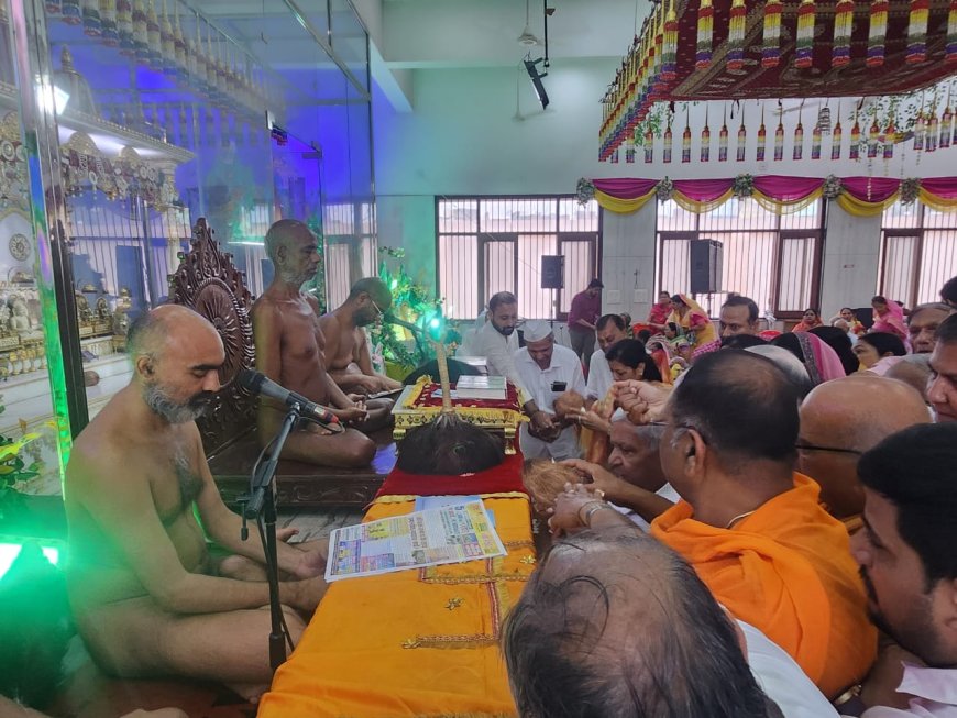 आगरा के नसिया जी मंदिर में श्रद्धा संग मनाया गया नेमिनाथ निर्वाण महोत्सव, आचार्य सुरत्नसागर बोले- संतों की सुरक्षा समाज की जिम्मेदारी