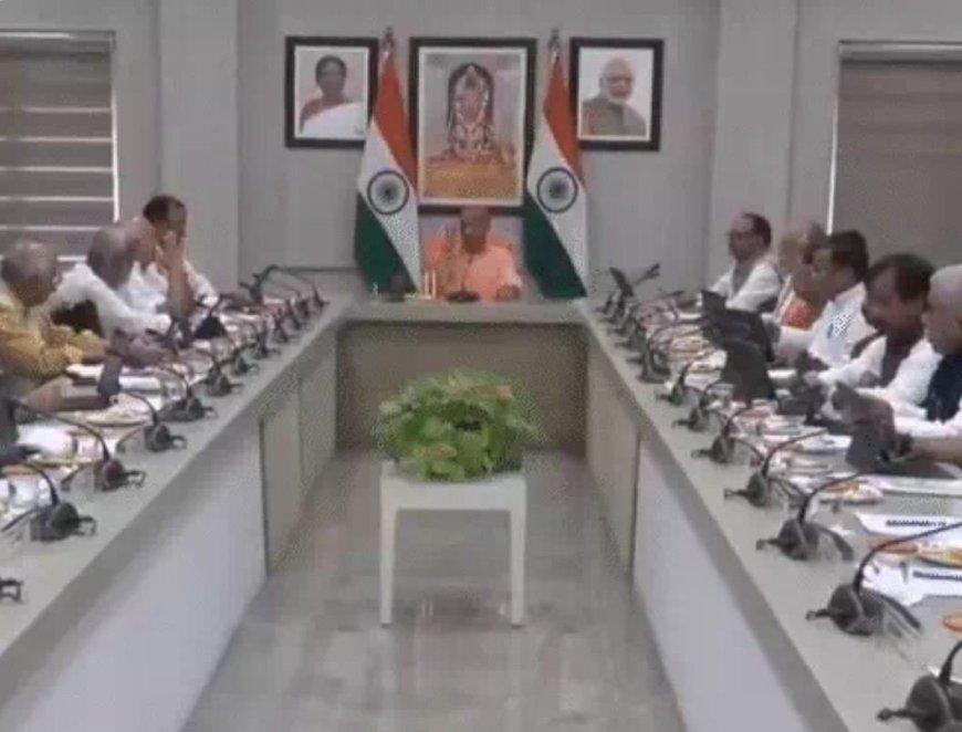 योगी कैबिनेट के 18 बड़े फैसले, मेधावी छात्राओं को मिलेगी स्कूटी, यूपी में बनेंगे दो नए एक्सप्रेसवे