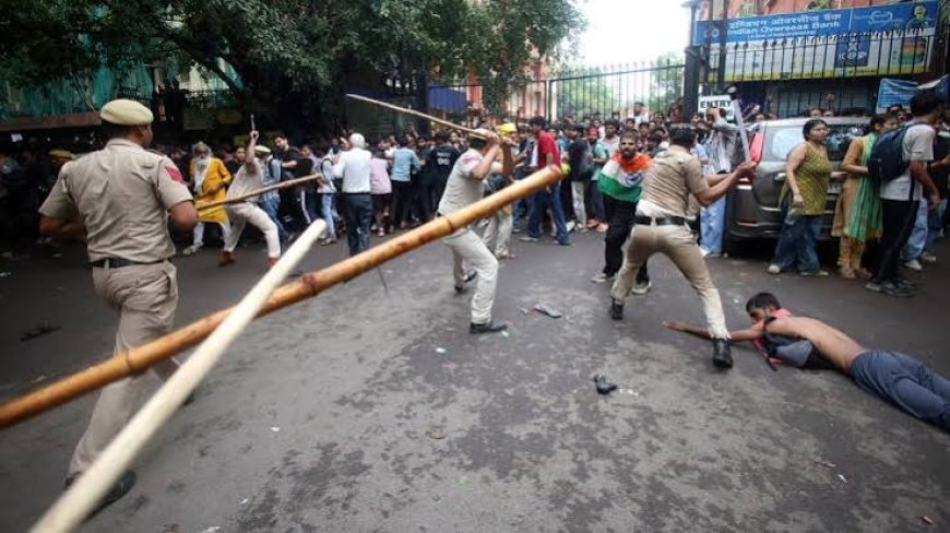  दिल्ली में जंतर-मंतर पर फिर हंगामा, प्रदर्शनकारियों ने पुलिस पर किया हमला, आंसू गैस के गोले दागे गए