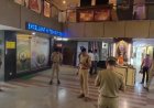 आगरा में नंद प्लाजा पर पुलिस का मेगा ऑपरेशन, 3 कैफे और 2 मिनी सिनेमाघर सील, 20 युवक-युवतियां हिरासत में