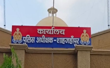 शाहजहांपुर के गौतम मौर्य हत्याकांड में बड़ा एक्शन: आरोपी के घर अवैध निर्माण का नोटिस चस्पा, सोशल मीडिया पर अफवाह फैलाने वालों को चेतावनी
