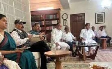 टीएमसी से टूटे सांसदों में बीजेपी और एनडीए को लेकर मतभेद, तीन मुस्लिम सांसदों ने बना ली दूरी, मीटिंग में भी नहीं गए