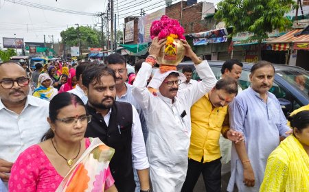 आगरा में गुरु रविदास के रज कलश विभिन्न मंदिरों में ले जाए गए, भव्य स्वागत और आतिशबाजी, आठ को कैलाश महादेव मंदिर पर समरसता महायज्ञ