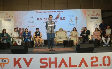 केवी शाला से निकले कविता के नए सितारे, डॉ. कुमार विश्वास ने सौंपा हिंदी कविता को नया स्वर, 21 युवा रचनाकारों को मिला राष्ट्रीय मंच, सात दिवसीय प्रशिक्षण शिविर के समापन पर नवोदित कवियों ने बिखेरी प्रतिभा