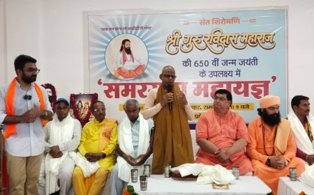 यमुना तट पर गूंजा संत रविदास का समरसता संदेश, 500 से अधिक श्रद्धालुओं ने 21 कुंडीय महायज्ञ में दी आहुति