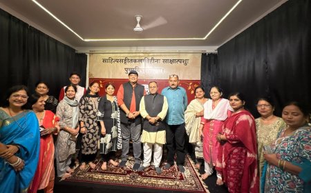 जी रहे हैं लोग जब केवल निवालों के लिए, चंद ही हैं जो खड़े हैं तब सवालों के लिए’, ‘स्वराग्नि’ में गूंजे सवालों से लेकर राष्ट्र तक के स्वर, कवियों ने बांधा समां