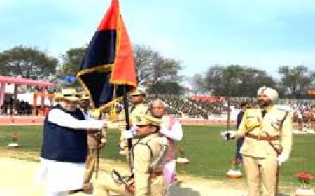 पुडुचेरी पुलिस को अमित शाह ने सौंपा 'प्रेसिडेंट्स पुलिस कलर’, सुरक्षा के सख्त इंतजाम, गृह मंत्री बोले- यह सम्मान पुलिस बल को प्रेरित करेगा