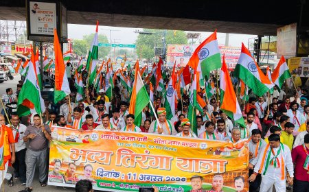 तिरंगा यात्राओं से देशभक्ति के रंग में रंगा एत्मादपुर क्षेत्र, तीन यात्राओं में वंदे मातरम और भारत माता के जयघोष