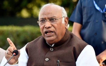 हल्द्वानी में खरगे की रैली के बाद मंच का कथित शुद्धिकरण,  खरगे बोले- मेरा अपमान हुआ,  नड्डा ने कहा-  मामले की जांच कराएंगे