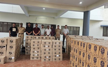 लकड़ी के गुप्त केबिन में छिपी थी 45 लाख की शराब, ट्रक समेत तस्कर गिरफ्तार