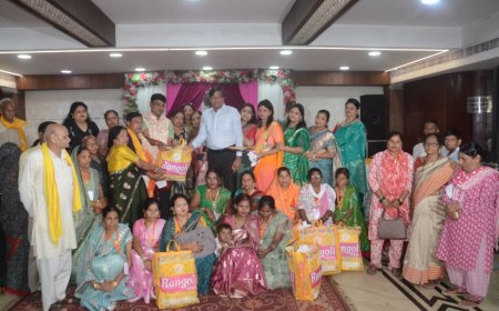 ममता के आंचल से स्नेह की पोटली लेकर विदा हुईं 40 बेटियां, 25 साल से माधवी अग्र महिला मंडल दे रहा मायके का सुख