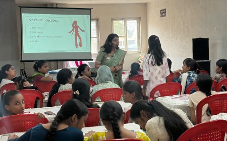 जैन बेटियों को मिली सफलता और सुरक्षा की सीख, ‘स्मार्ट गर्ल’ वर्कशॉप में मुनि समत्व सागर ने समझाया जीवन बदलने का सूत्र