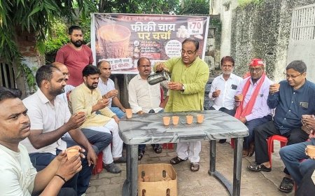 महंगाई ने छीनी चाय की मिठास, सपा नेता ने व्यापारियों संग की ‘फीकी चाय पर चर्चा’, घेवर से मिठाई तक पर उठाए सवाल