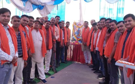 सावन में भोलेनाथ के भक्तों पर बरसा सेवा का प्रसाद, आईटी सेल ने लगाया विशाल भंडारा