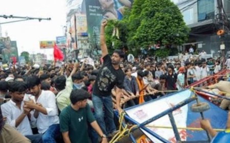 पटना में छात्रों का आंदोलन: बीपीएससी की 70वीं परीक्षा रद्द करने से टीआरई-4 की एकल परीक्षा तक के मुद्दे, बैरिकेड तोड़कर राजभवन की ओर बढ़े छात्र