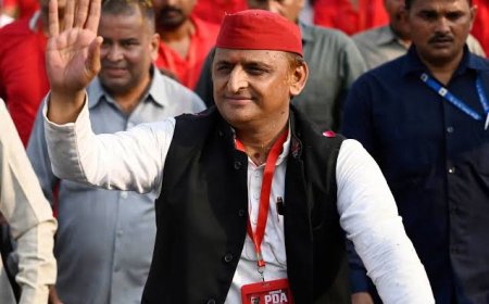 सपा डिंपल यादव को बना सकती है सीएम फेस, अखिलेश ने साफ जवाब नहीं दिया, संकेतों में महिलाओं की तरक्की पर दिया जोर
