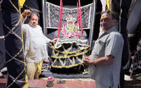 श्री मथुराधीश जी महाराज मंदिर में सजी भव्य काली घटा, श्रद्धालुओं ने किए अलौकिक दर्शन