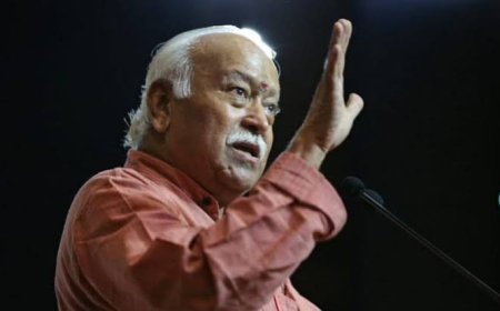 भागवत के हिंदू-मुस्लिम वाले बयान पर बोला विपक्ष,  विदेश में अच्छी बातें, देश में चुप्पी