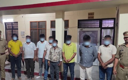 जंगल में सज रही थी जुए की महफिल, सिकंदरा पुलिस ने मारा छापा, 8 जुआरी गिरफ्तार