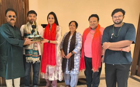 पश्चिम बंगाल कैडर के युवा आईएएस विवेक पंकज का लीडर्स आगरा ने किया सम्मान