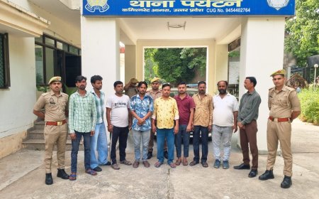 ताजमहल के बाहर ‘लपकों’ का जाल, पर्यटकों को घेरने वालों पर पुलिस का बड़ा वार, 9 गिरफ्तार