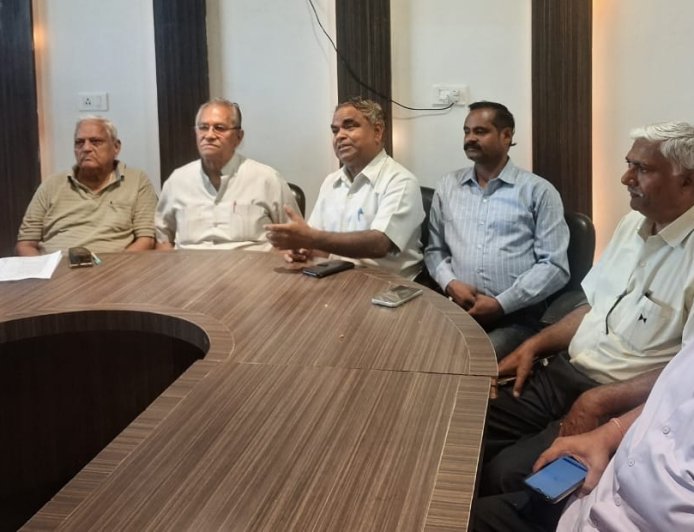 अग्रवाल समाज के सामाजिक संगठन श्री अग्रबंधु समन्वय समिति में रार, एक पक्ष ने वीके अग्रवाल पर लगाये फर्जीवाड़े के आरोप, मामले में मुकदमा भी दर्ज है और 11 महीने से चल रही पुलिस जांच