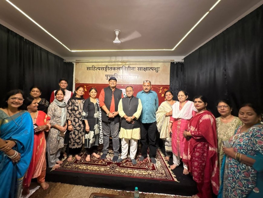 जी रहे हैं लोग जब केवल निवालों के लिए, चंद ही हैं जो खड़े हैं तब सवालों के लिए’, ‘स्वराग्नि’ में गूंजे सवालों से लेकर राष्ट्र तक के स्वर, कवियों ने बांधा समां